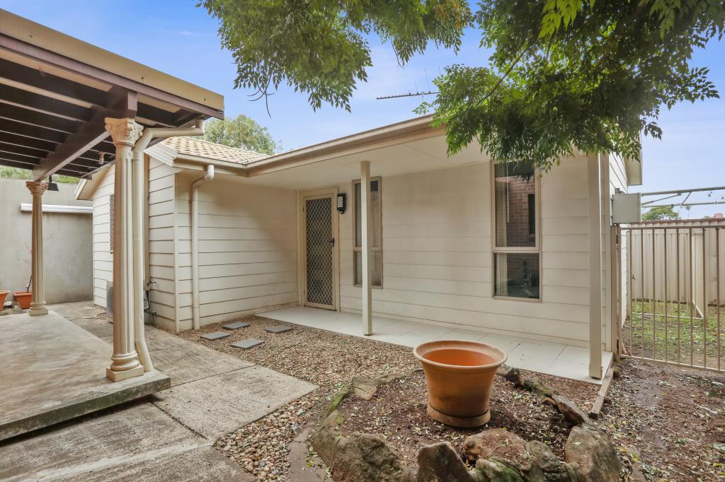 9A GUTHEGA PL, BOSSLEY PARK, NSW 2176