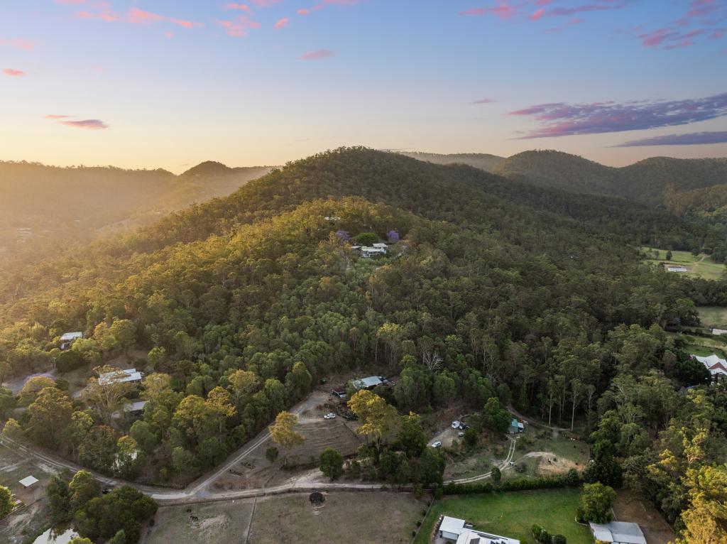 4 Coonardoo Ct, Wongawallan, QLD 4210