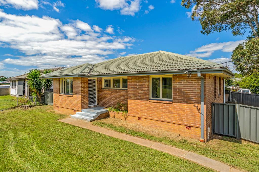 19 WENTWORTH AVE, SINGLETON HEIGHTS, NSW 2330