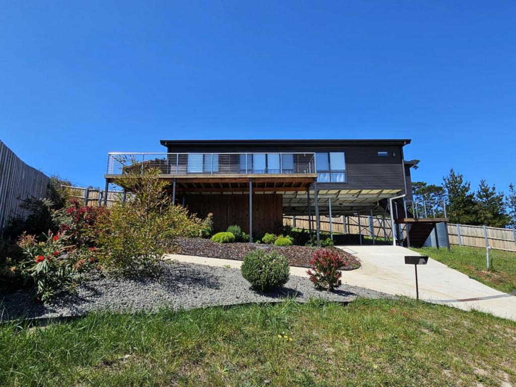 23 River St, Swansea, TAS 7190