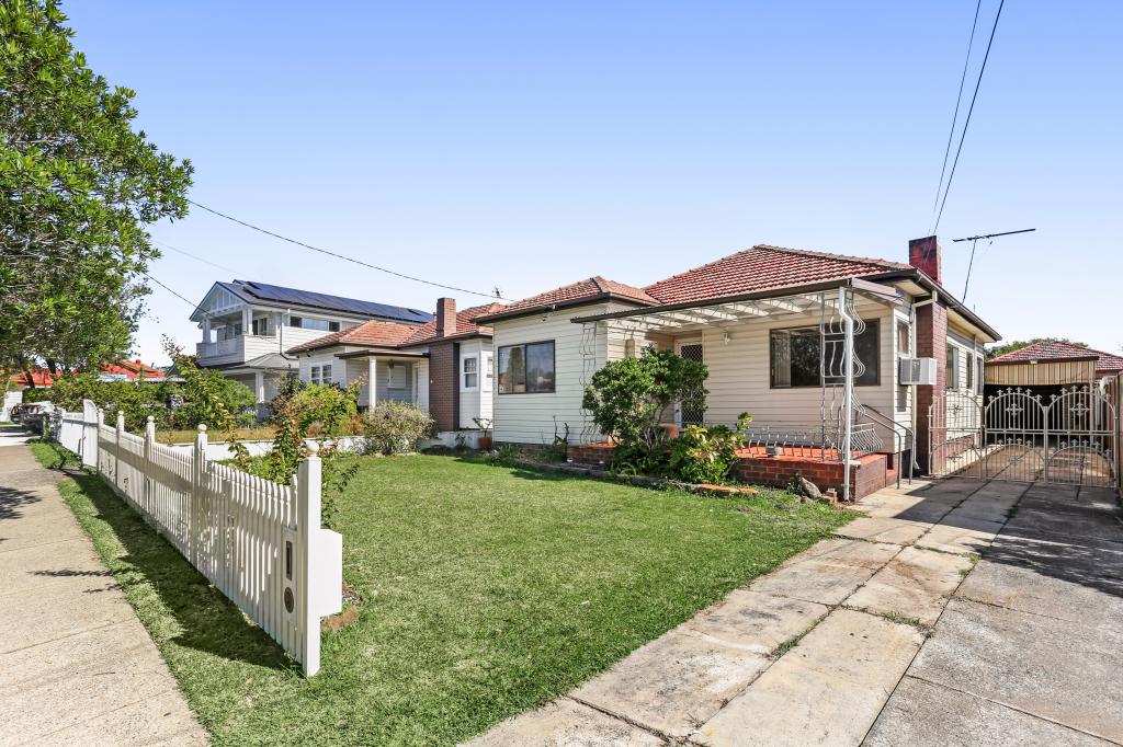 61 Hilton Ave, Roselands, NSW 2196