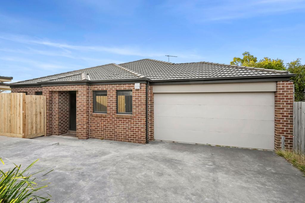 2/74 ERNEST ST, BELL POST HILL, VIC 3215