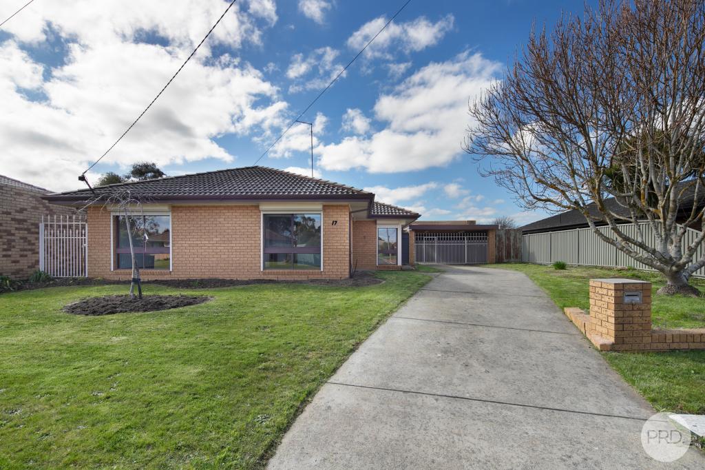 17 ROWAN PDE, WENDOUREE, VIC 3355