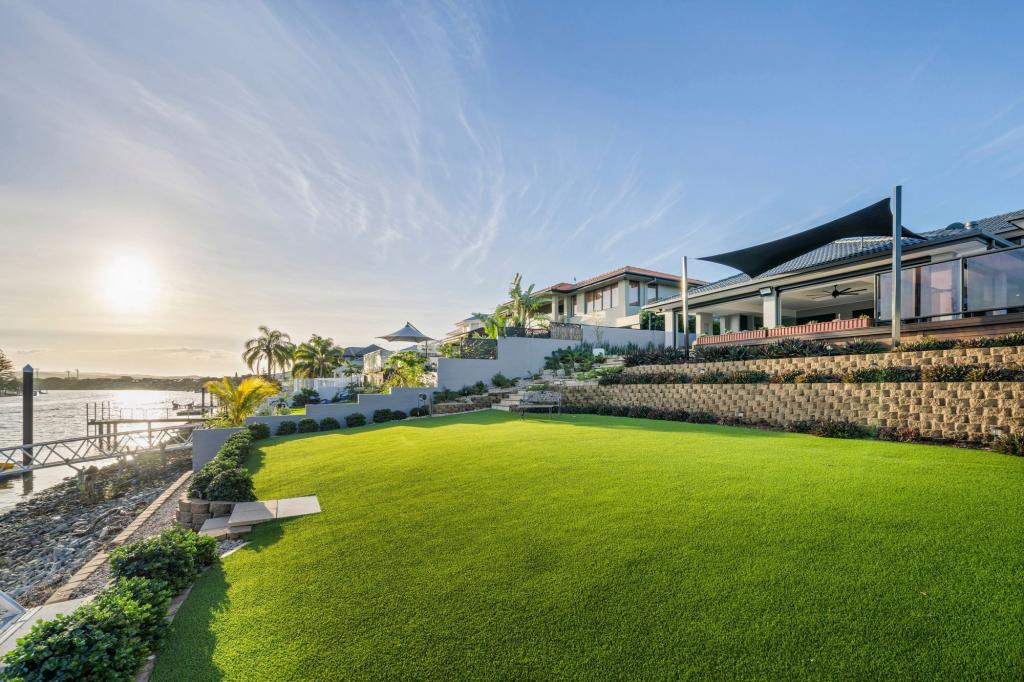 16 Cabana Bvd, Benowa, QLD 4217