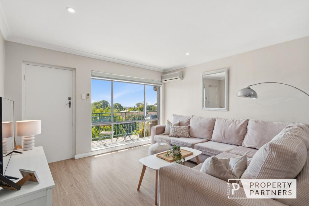 5a/23 Stockdale Cres, Wembley Downs, WA 6019