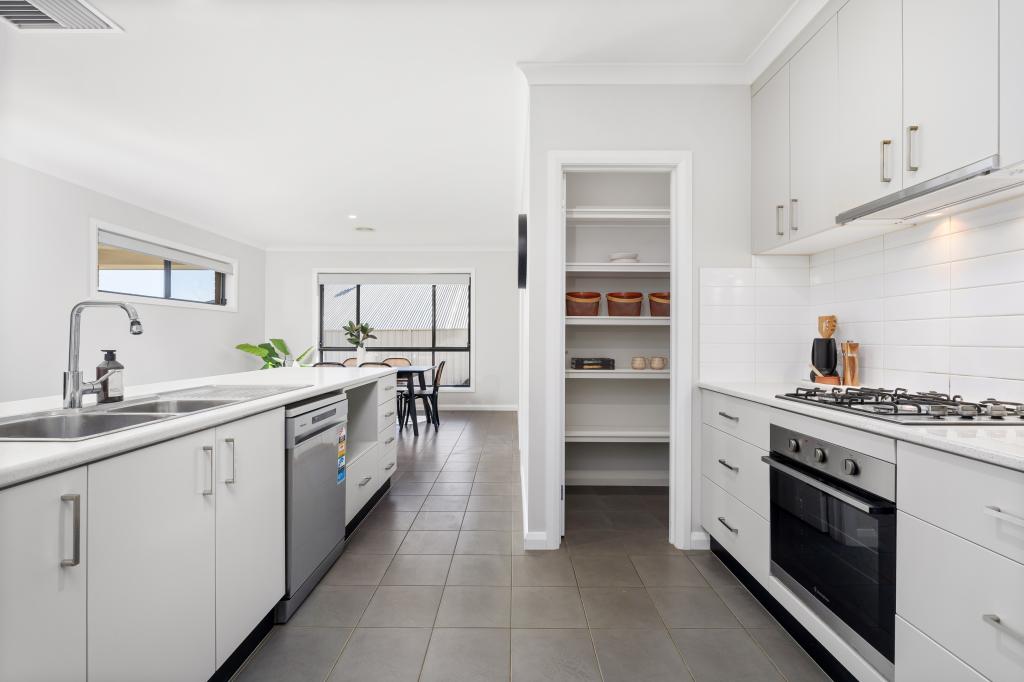 33 Forest Dr, Thurgoona, NSW 2640