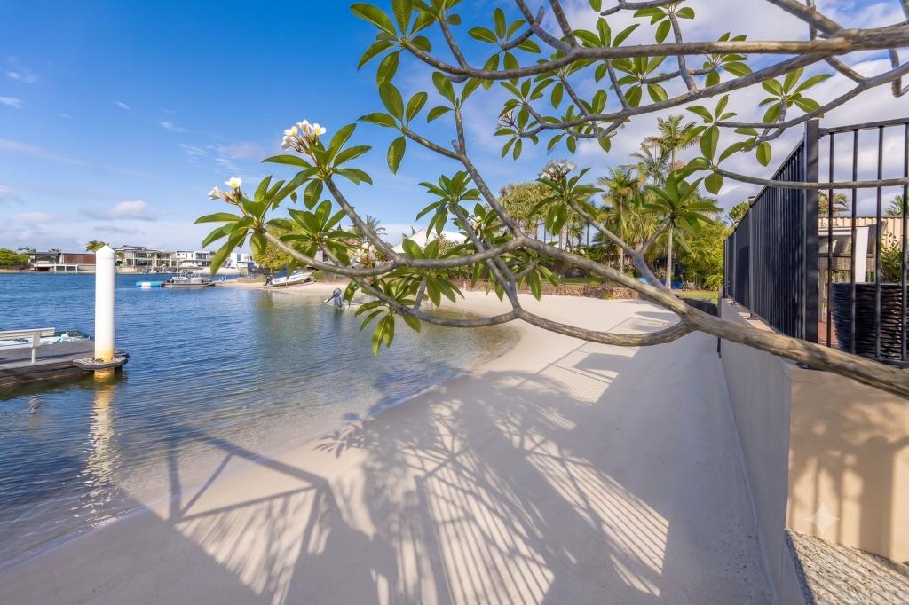 7 SUNPOINTE ST, MAROOCHYDORE, QLD 4558