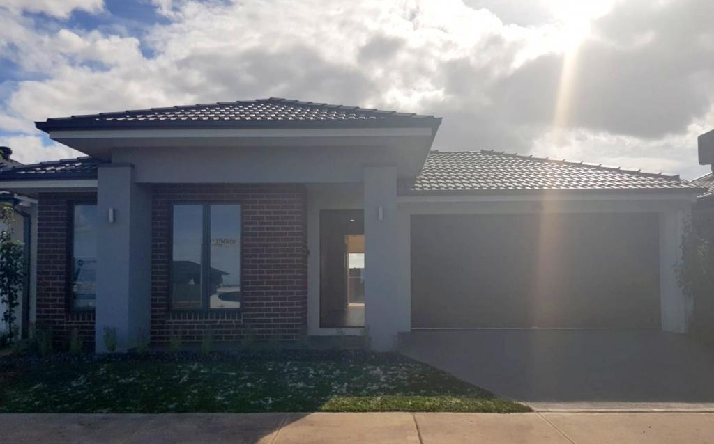 15 YOSEMITE ST, TRUGANINA, VIC 3029