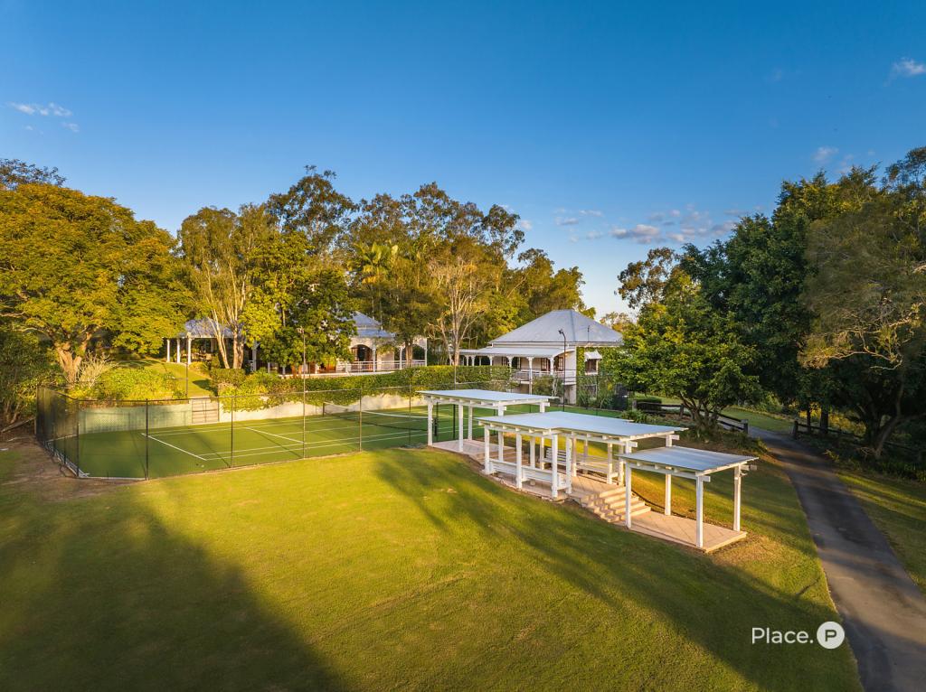 132 GOLD CREEK RD, BROOKFIELD, QLD 4069