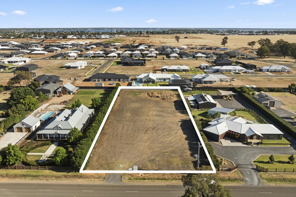 57 CAHILLS RD, YARRAWONGA, VIC 3730