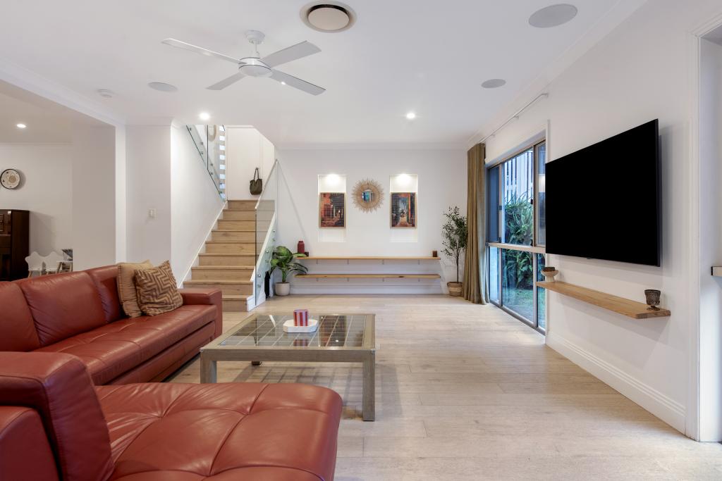 5 Tea Gardens Pl, Robina, QLD 4226