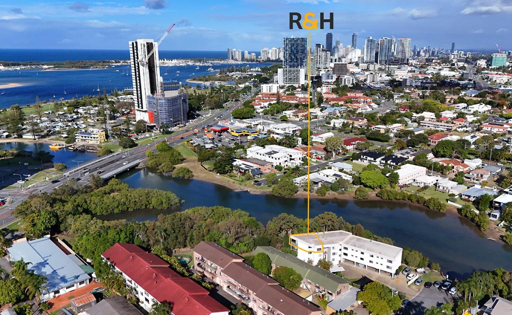 10/15 Huth St, Labrador, QLD 4215