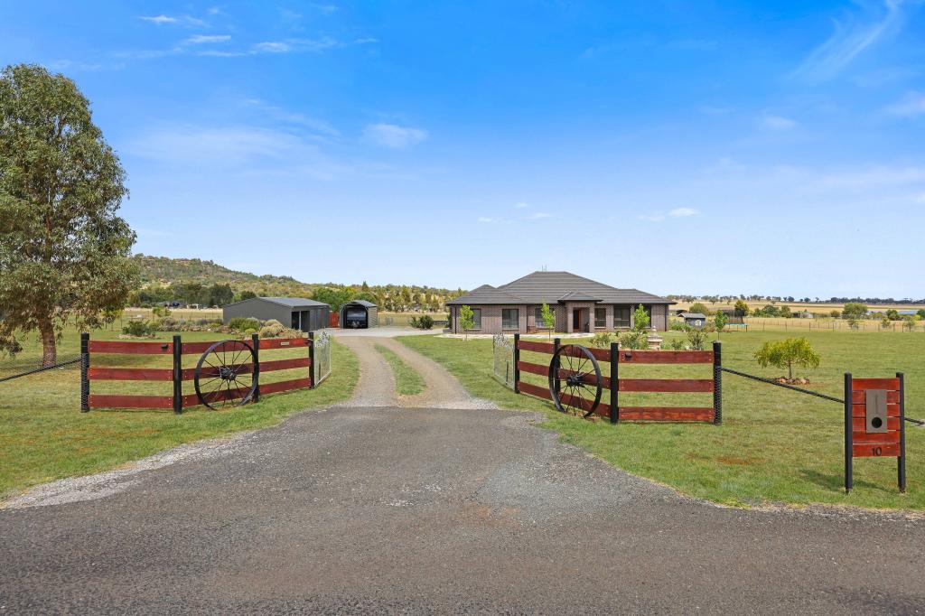 10 Horseshoe Pl, Moore Creek, NSW 2340