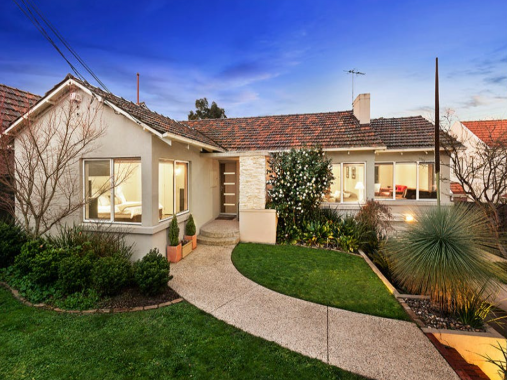 553 Waverley Rd, Malvern East, VIC 3145