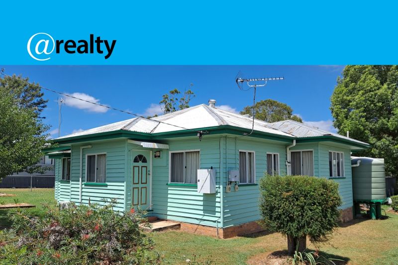 11 DALE ST, CROWS NEST, QLD 4355