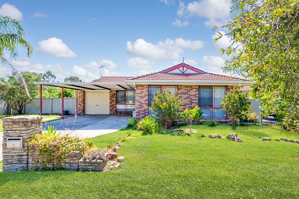 47 Streeton Dr, Metford, NSW 2323