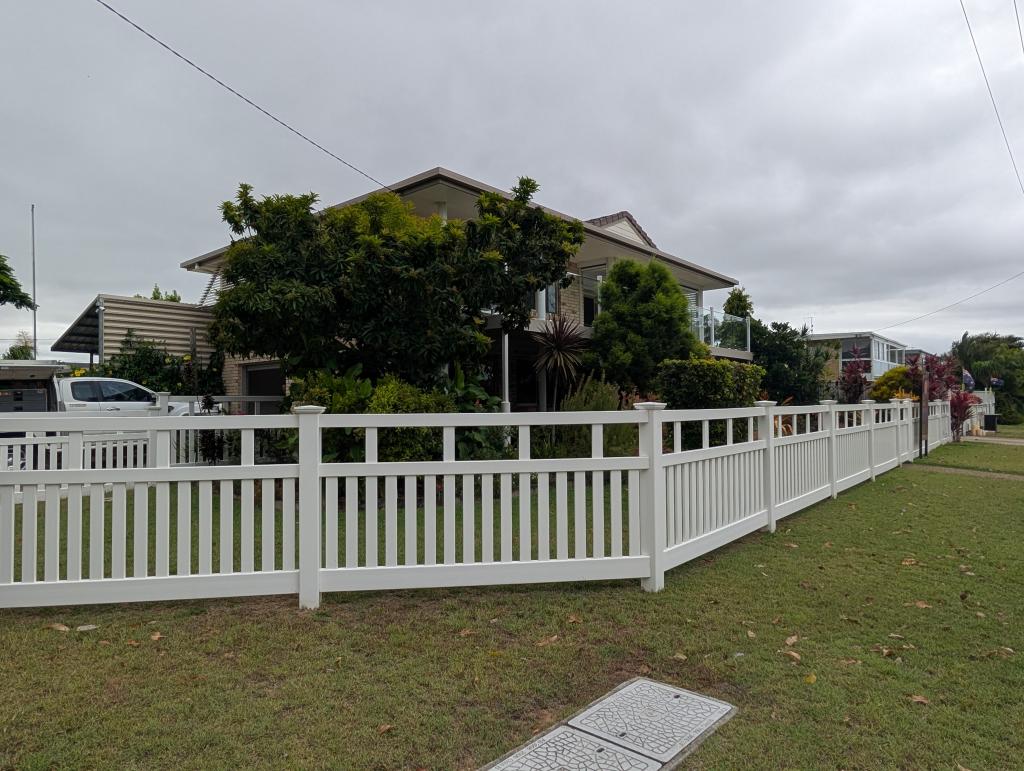 21 Pacific Bvd, Moore Park Beach, QLD 4670