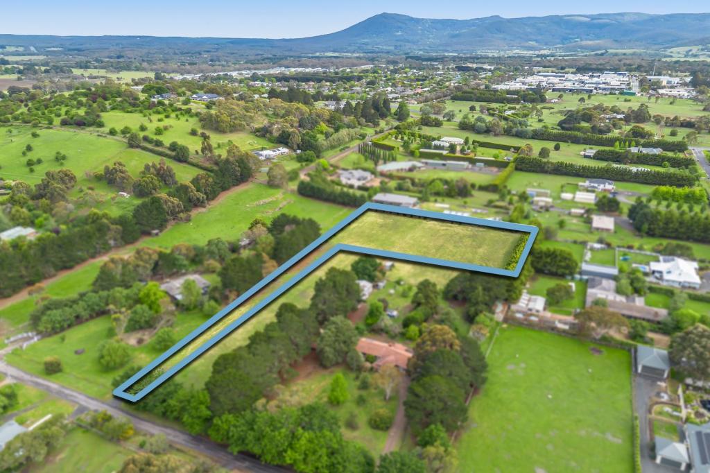 20 Morrow Rd E, New Gisborne, VIC 3438