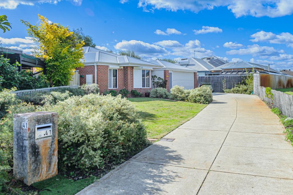 41 SIMLA PL, CAVERSHAM, WA 6055