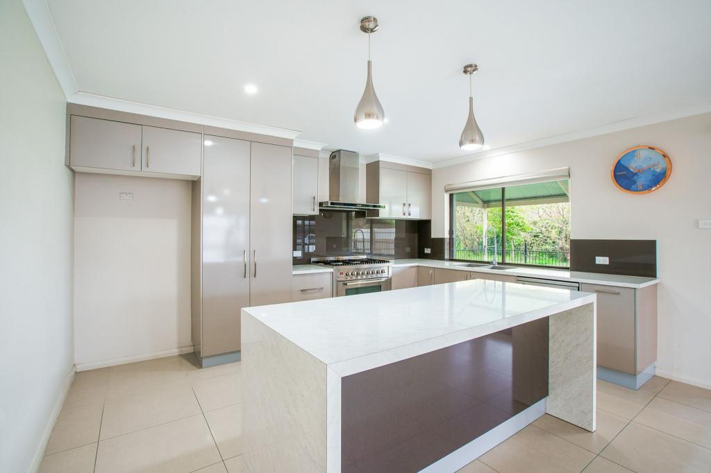 483 Donald Ct, Lavington, NSW 2641