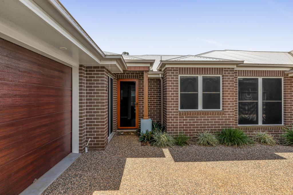 2/13 Cox St, Wilsonton, QLD 4350