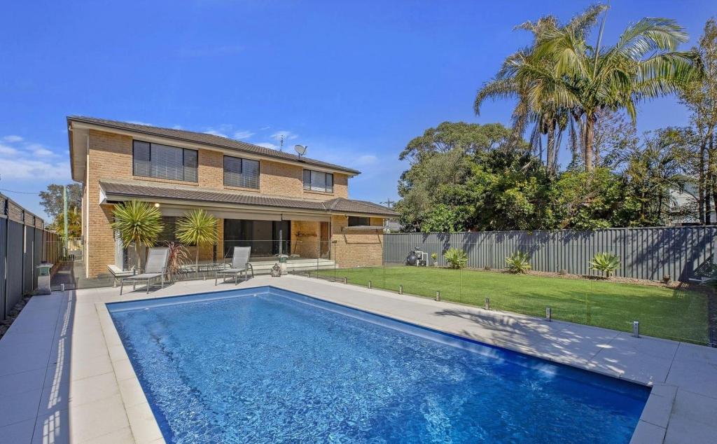 73 WINIFRED AVE, UMINA BEACH, NSW 2257