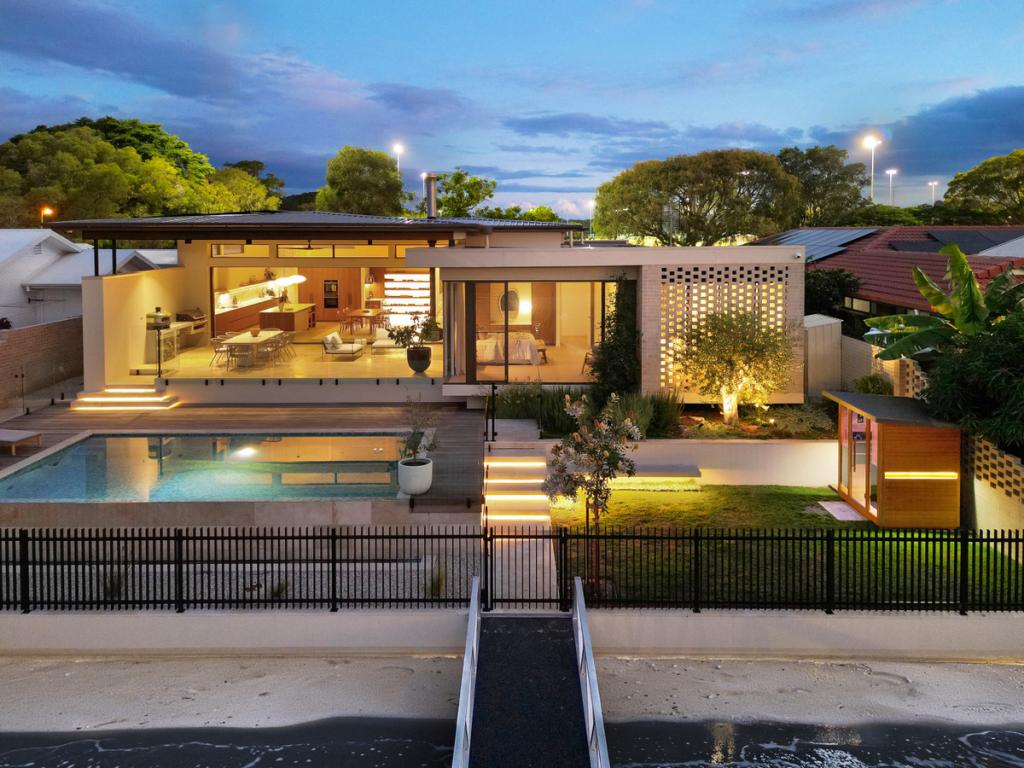 58 Melaleuca Dr, Palm Beach, QLD 4221