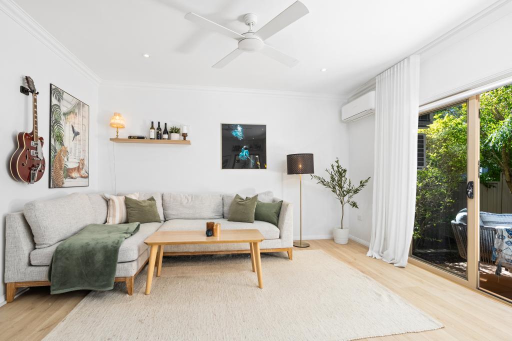 2/12 Jennie Cox Cl, Erina, NSW 2250