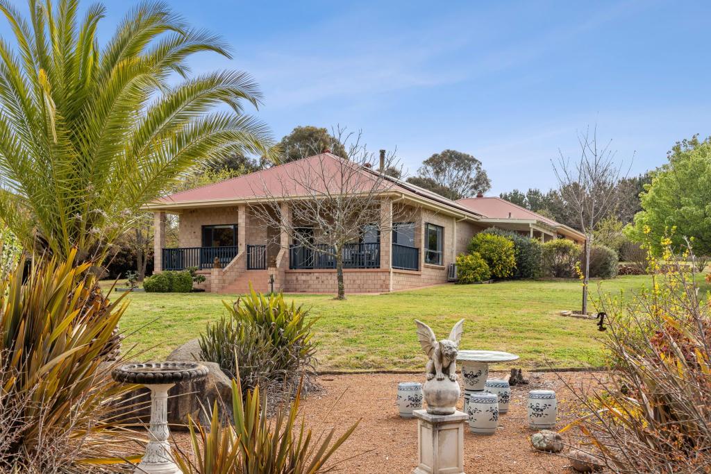 4 SANTA GERTRUDIS PL, MURRUMBATEMAN, NSW 2582