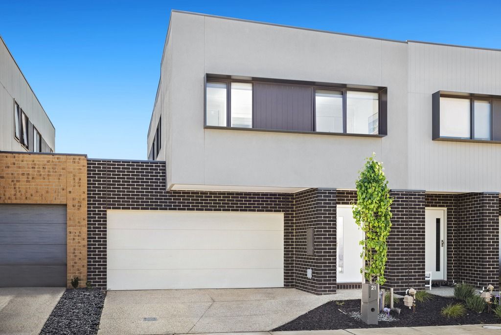 21 EARLWOOD WAY, WYNDHAM VALE, VIC 3024