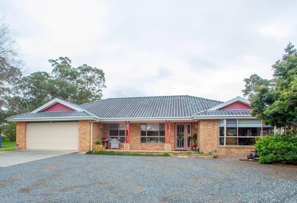 28 Mullalone Pl, Pampoolah, NSW 2430