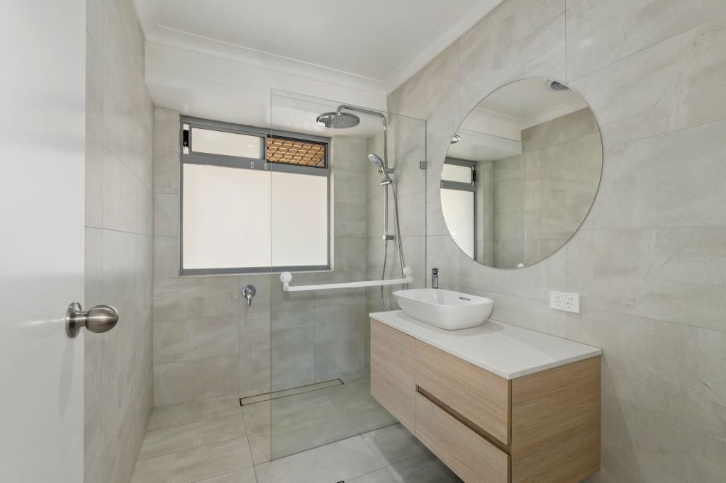 17 Thorburn Ave, Beechboro, WA 6063