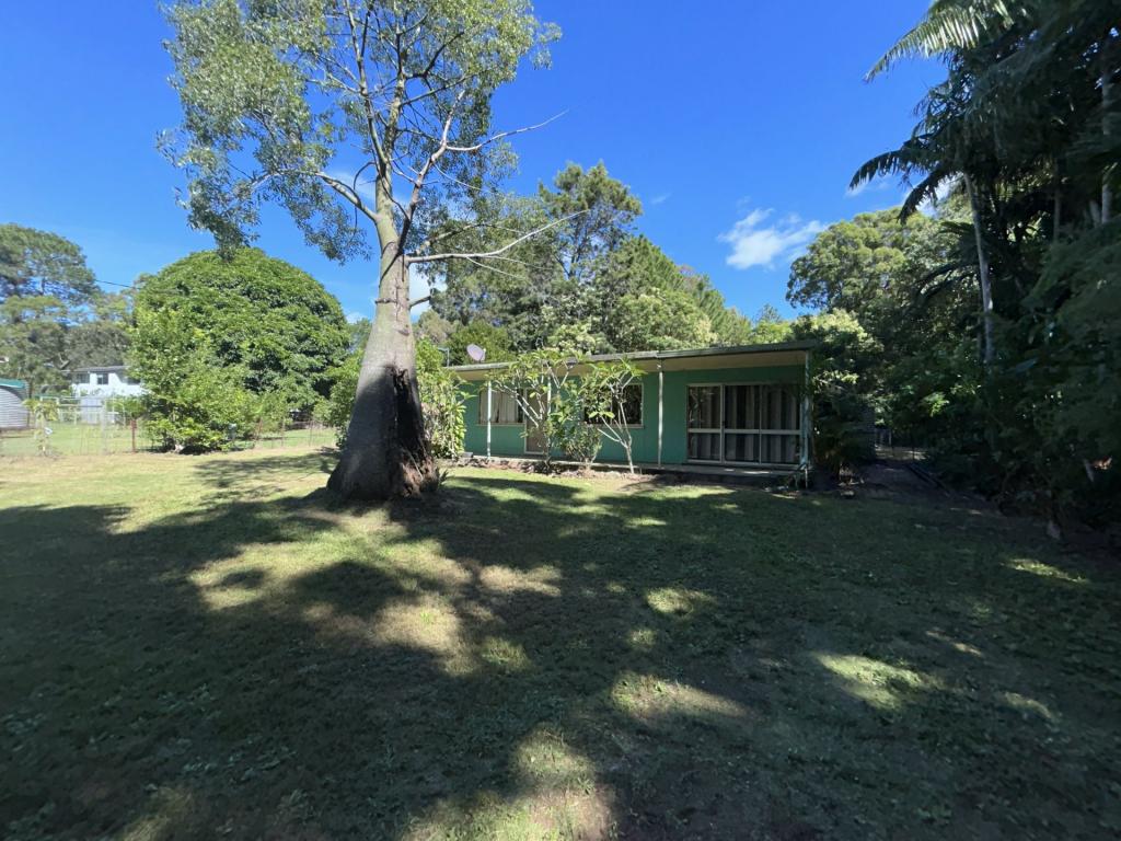 181 High Central Rd, Macleay Island, QLD 4184