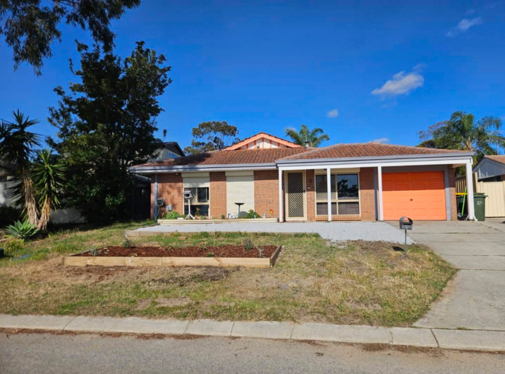 12 Edwards Ent, Stratton, WA 6056