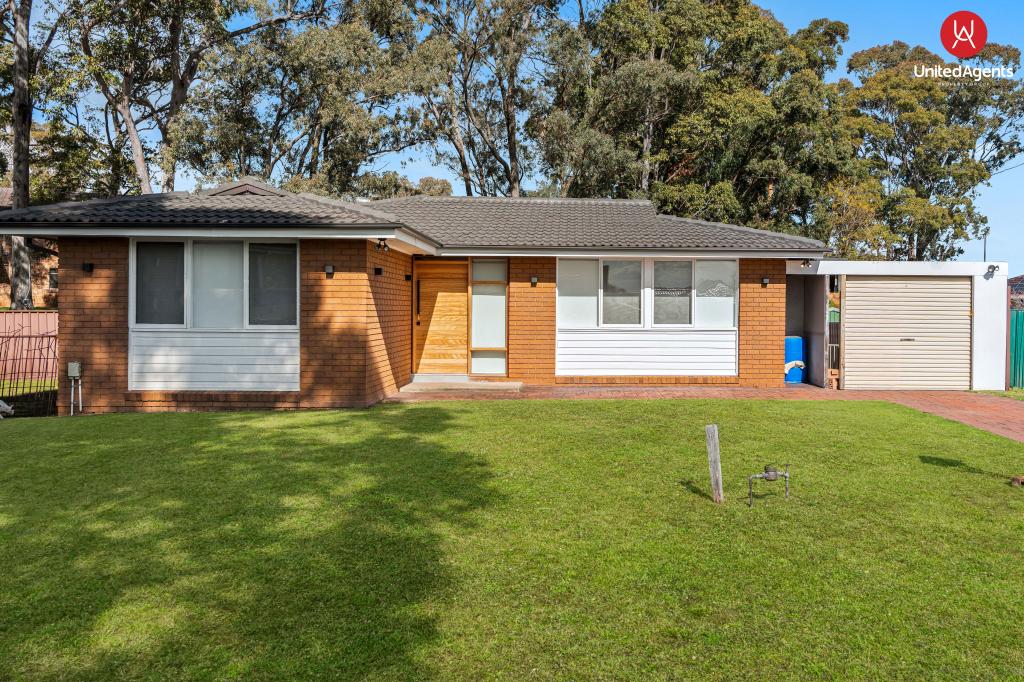 8 Lostock Pl, Leumeah, NSW 2560