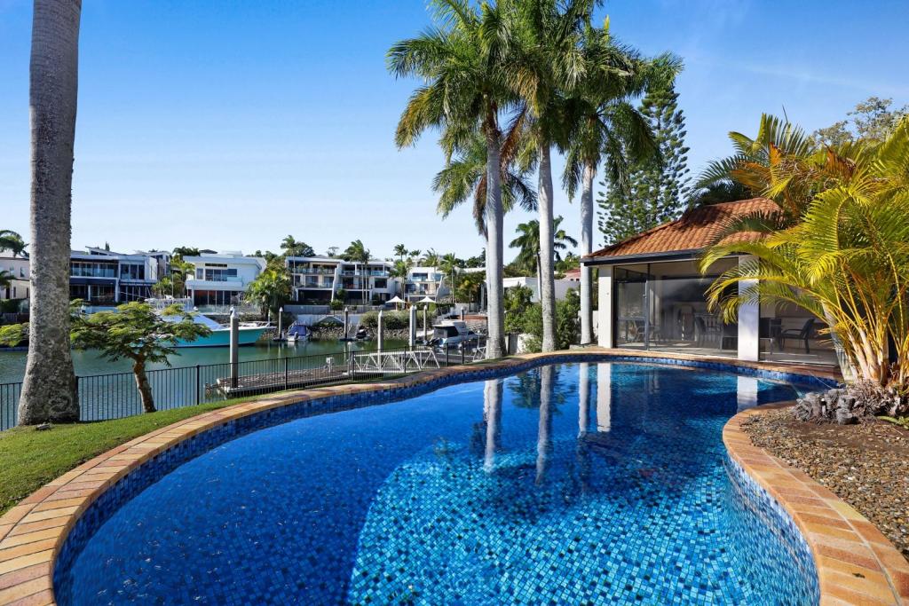 5841 COVESIDE LANE, HOPE ISLAND, QLD 4212