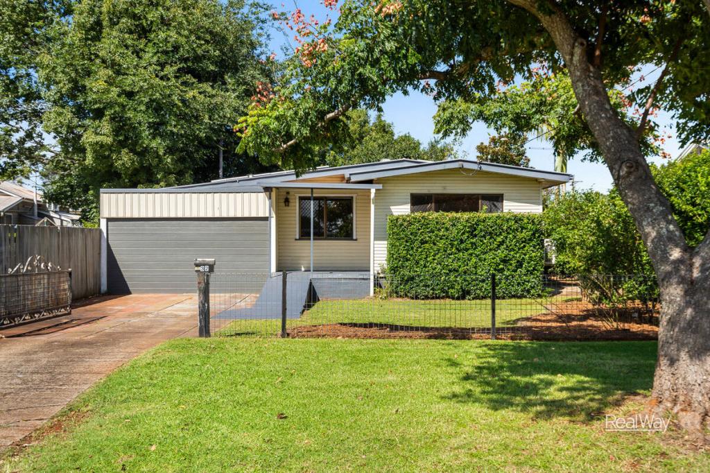 32 Charlotte St, Newtown, QLD 4350