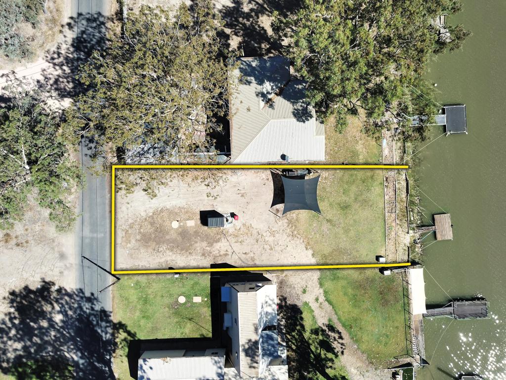 64 Page Dr, Blanchetown, SA 5357