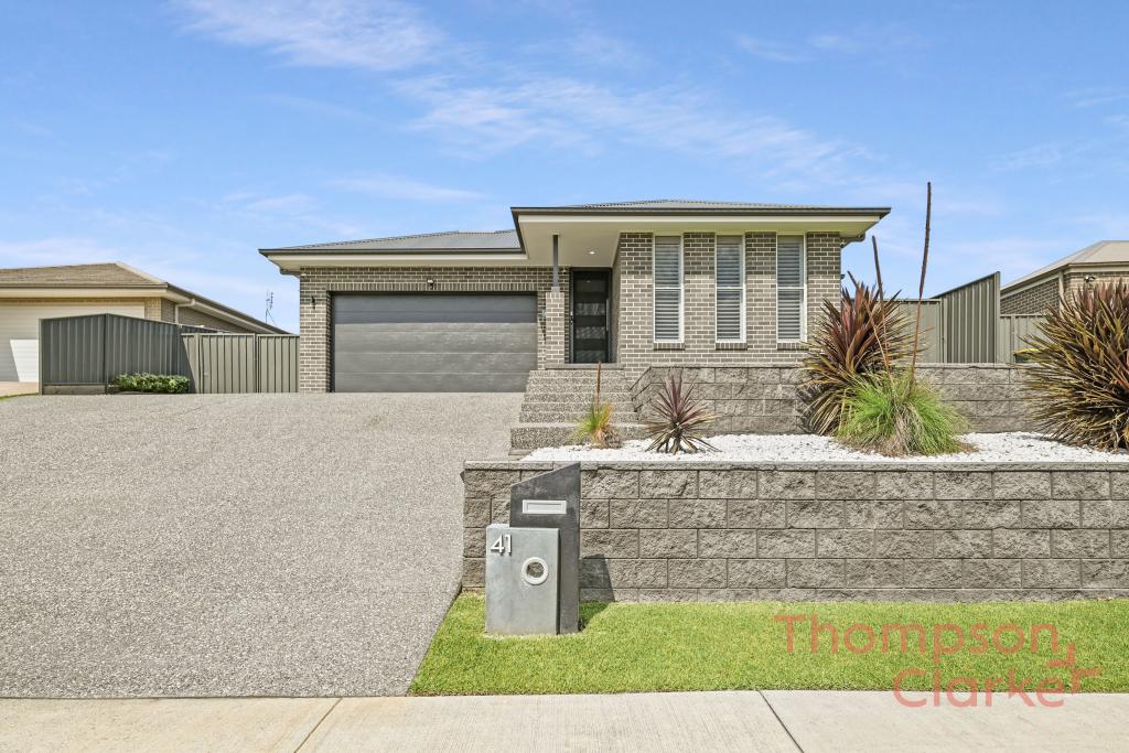 41 Grand Pde, Rutherford, NSW 2320