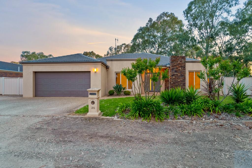 35 Hennessy St, Tocumwal, NSW 2714