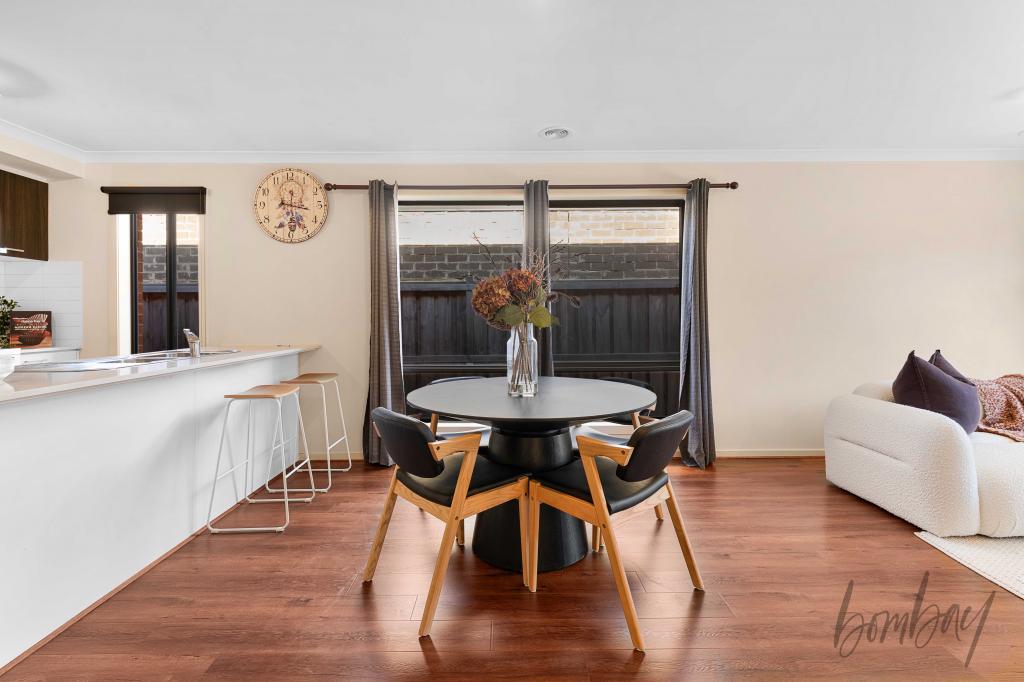 12 PARTINGTON ST, DONNYBROOK, VIC 3064