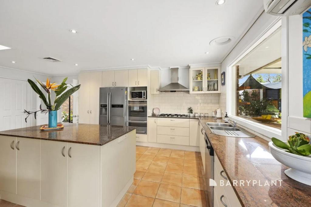 2 Dover Ct, Ferntree Gully, VIC 3156