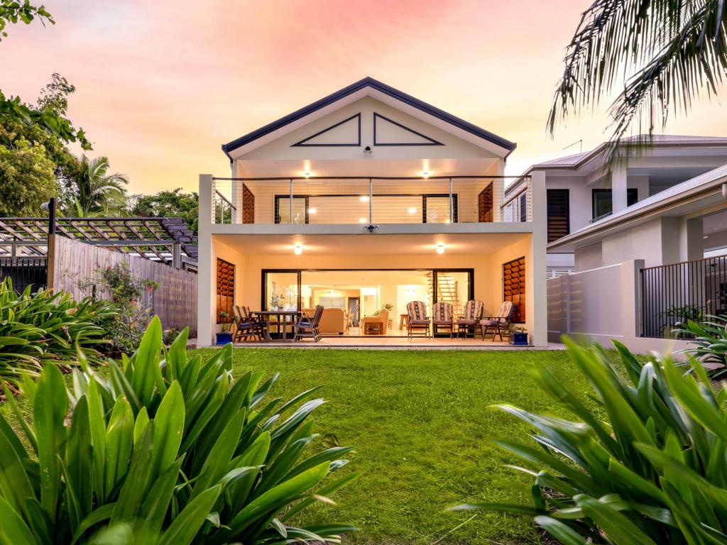 56 Hibiscus Lane, Holloways Beach, QLD 4878