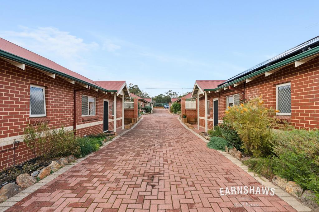 3/9 Railway Rd, Kalamunda, WA 6076