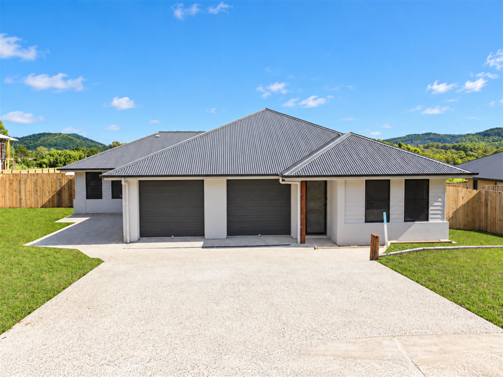 4 Eva Ct, Nambour, QLD 4560