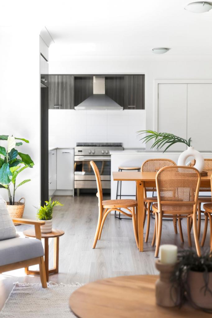 52 MEEREEN ST, CHARLEMONT, VIC 3217