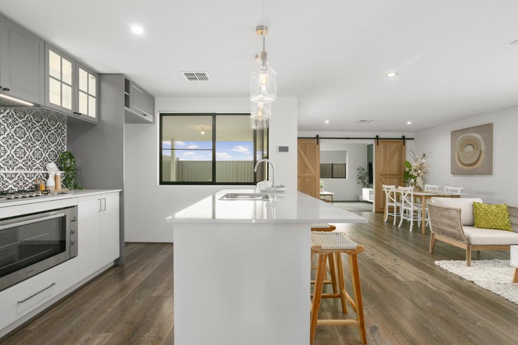 17 Dasilva Pl, Coogee, WA 6166