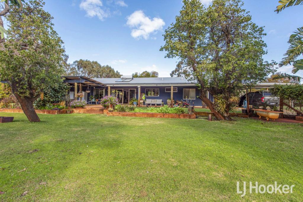 111 Kangaroo Loop, Birchmont, WA 6214