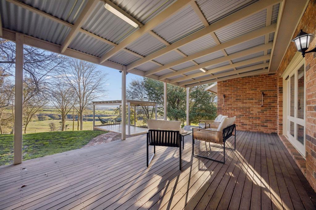 "WINDAMERE",/11 SHEARSBY CRES, YASS, NSW 2582