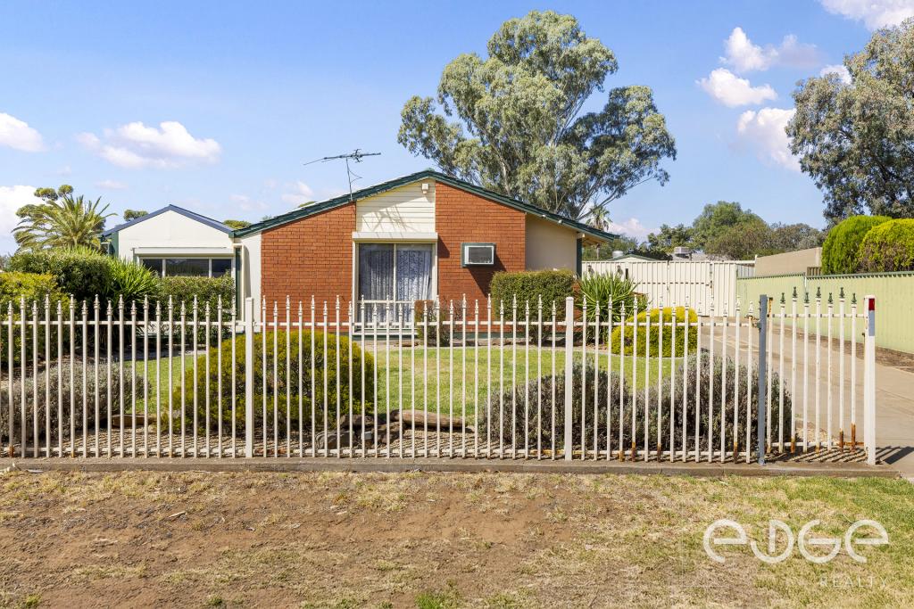 18 Amaroo Ct, Smithfield, SA 5114